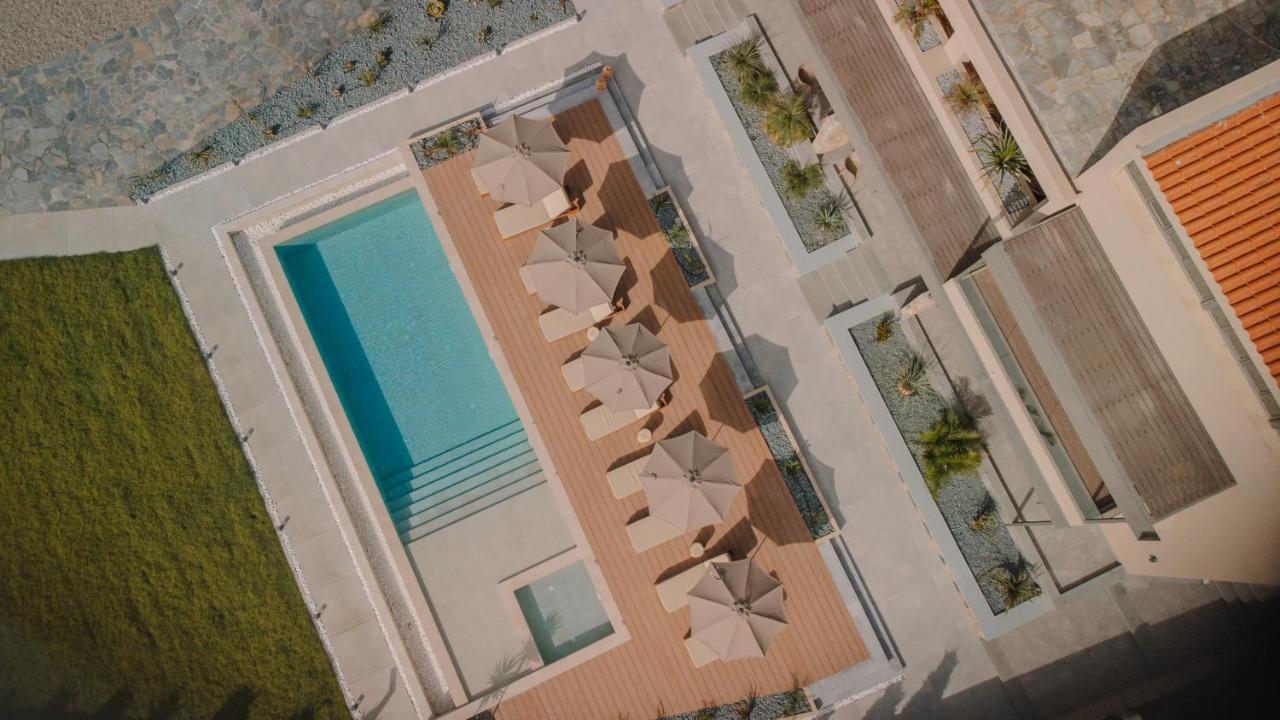 Marble Luxury Suites Karteros Exterior foto