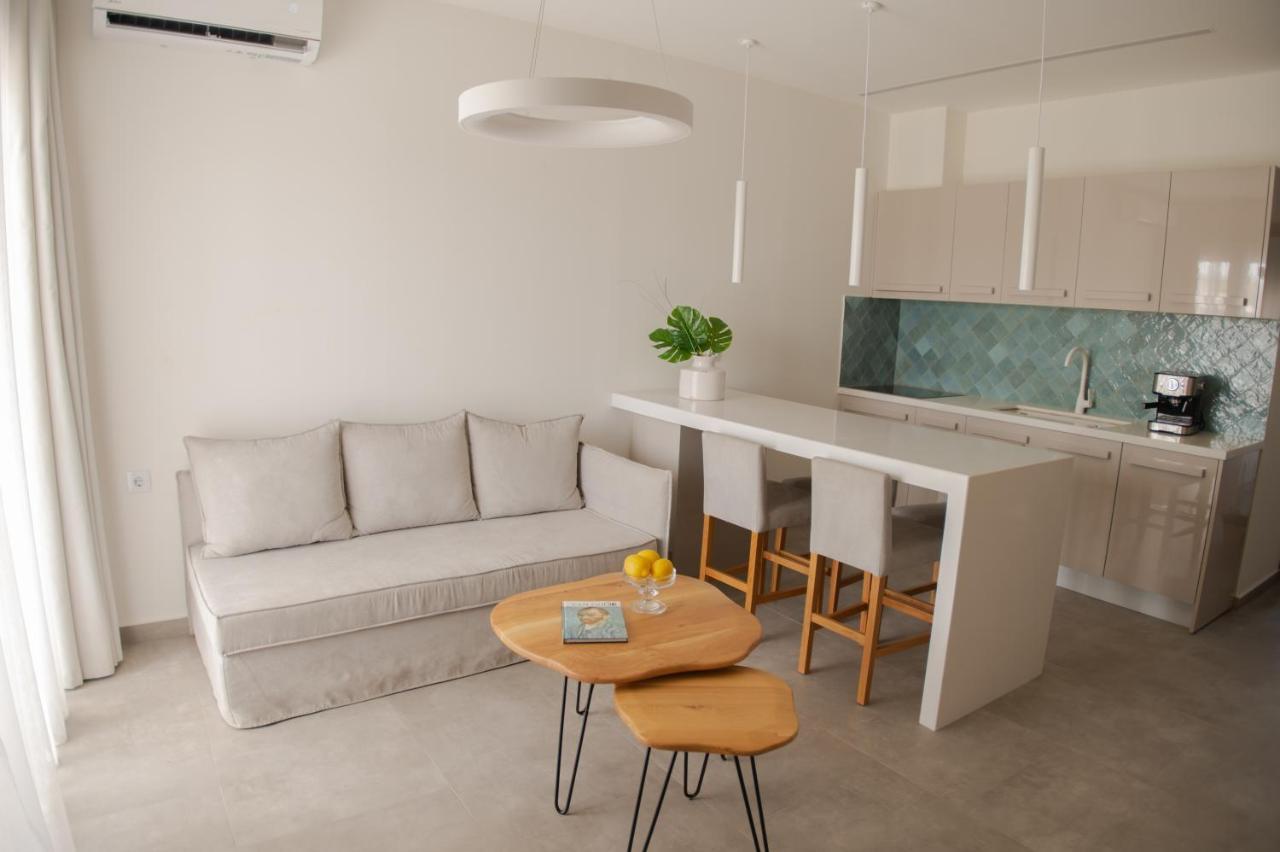 Marble Luxury Suites Karteros Exterior foto