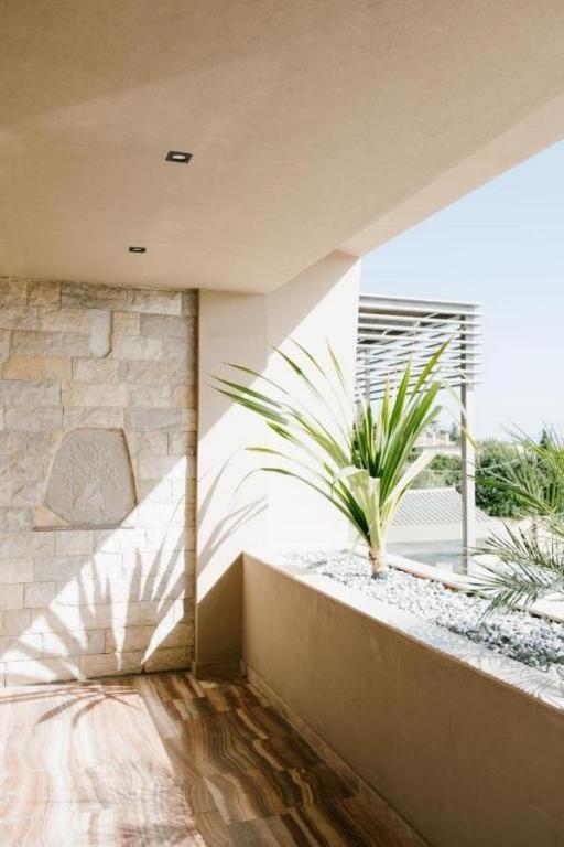 Marble Luxury Suites Karteros Exterior foto