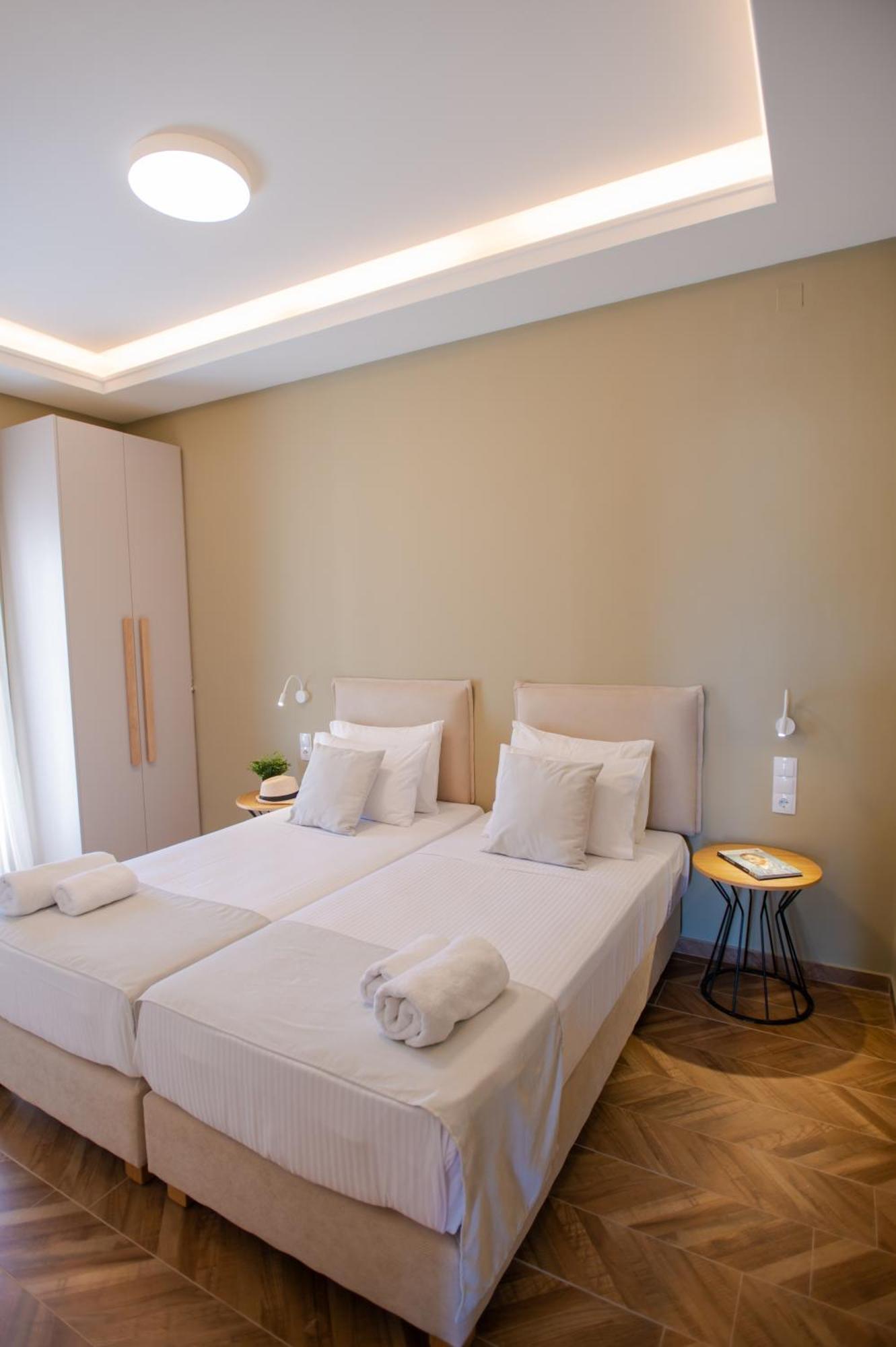 Marble Luxury Suites Karteros Exterior foto