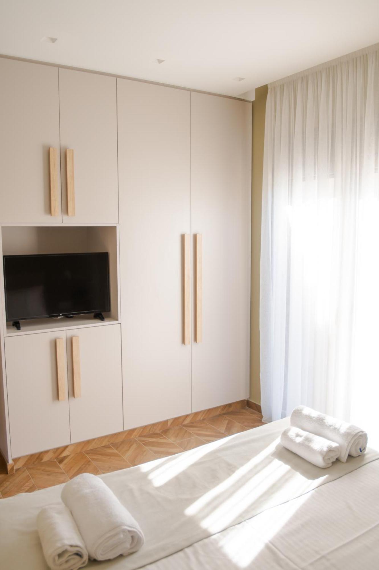 Marble Luxury Suites Karteros Exterior foto