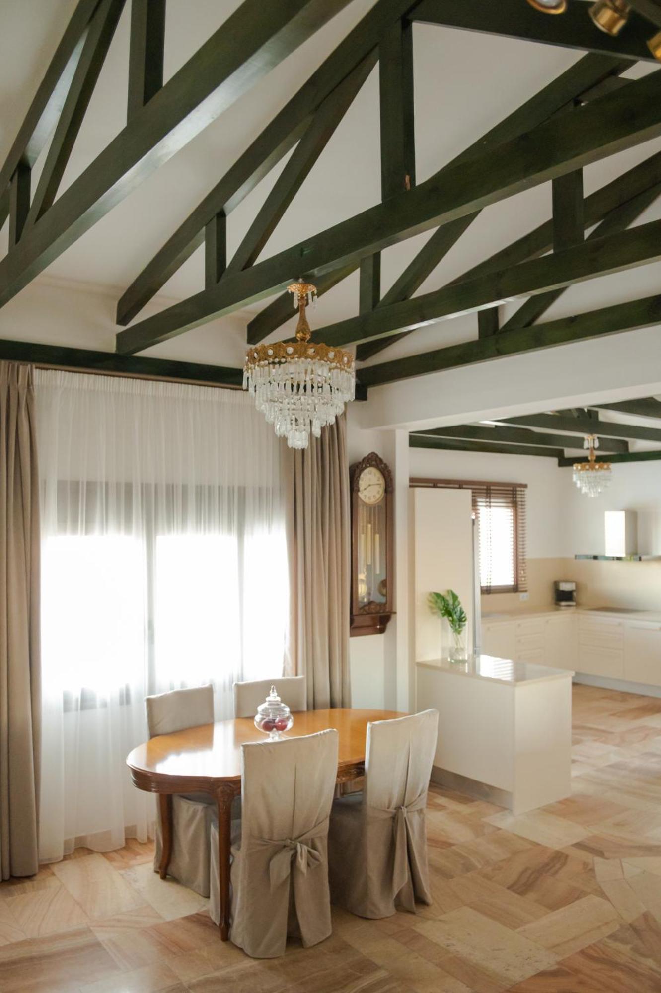 Marble Luxury Suites Karteros Exterior foto