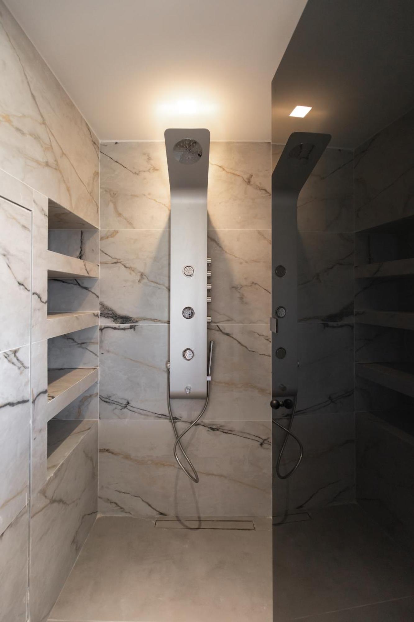 Marble Luxury Suites Karteros Quarto foto